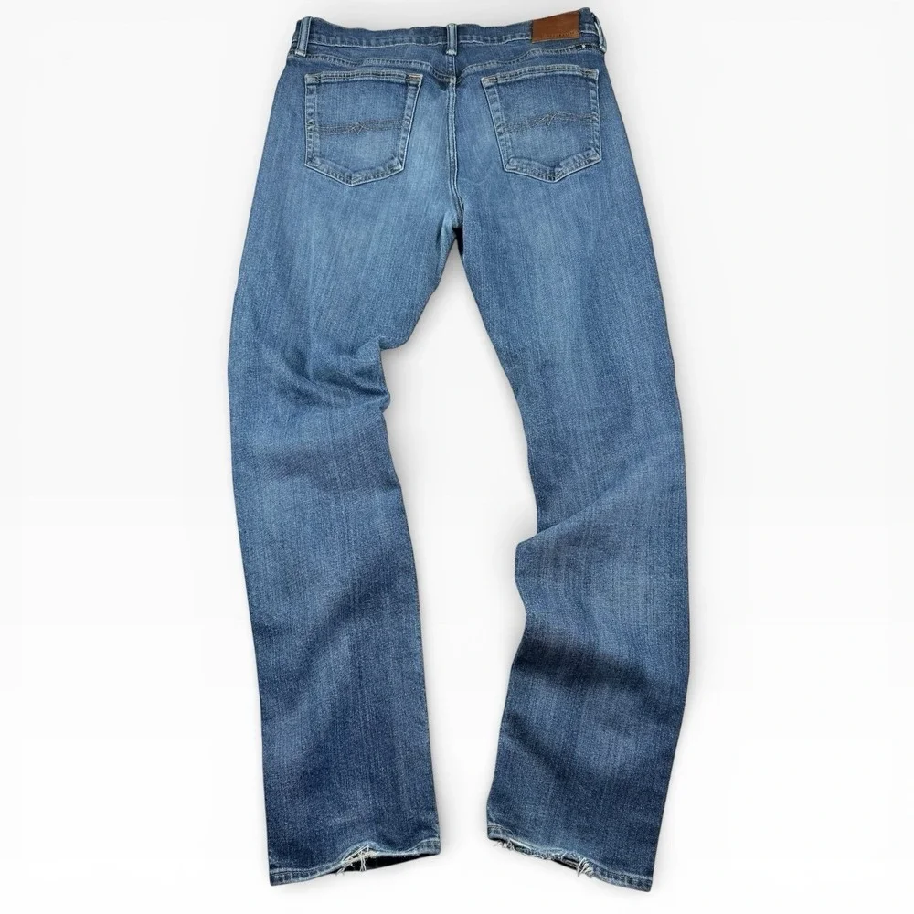 Lucky Brand Jeans 31x32 True 121 Heritage Slim Straight Blue Denim Distressed